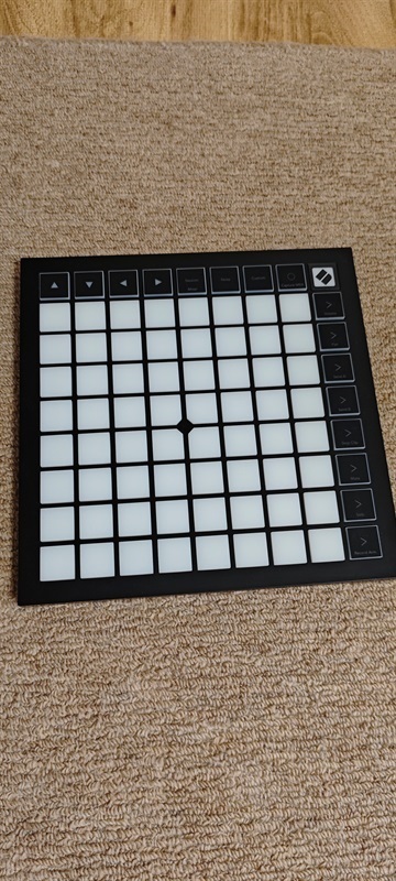 NOVATION Launchpad Xの画像